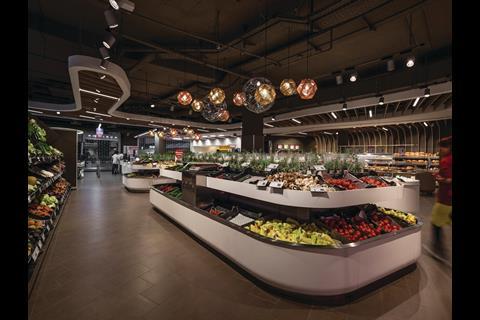 Spar’s supermarket Budapest’s upscale MOM Park defies the design norms of a supermarket, instead making the store a retail destination.